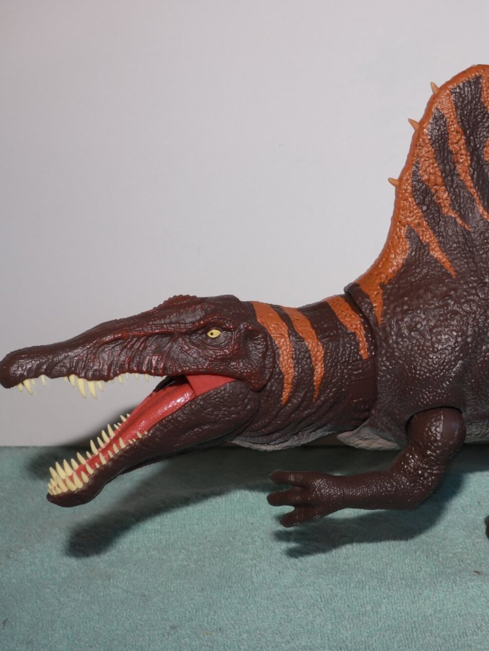 Jurassic World Rebirth Tail Thrasher Spinosaurus 21" Action Figure Sound Park